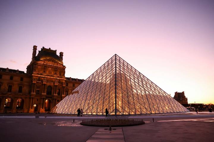 El Museo del Louvre cierra al público una de sus galerías por “la fragilidad de algunas vigas” en el edificio