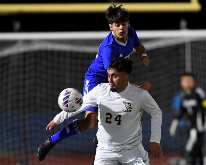 2A soccer: Josue Lopez, Streamwood push De La Salle to OT