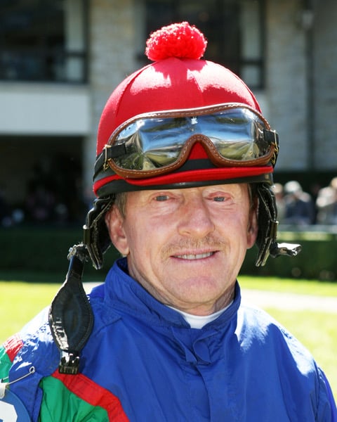 Turfway Park to celebrate renaming of jockey’s quarters in honor of legendary jockey Perry Ouzts Dec. 6