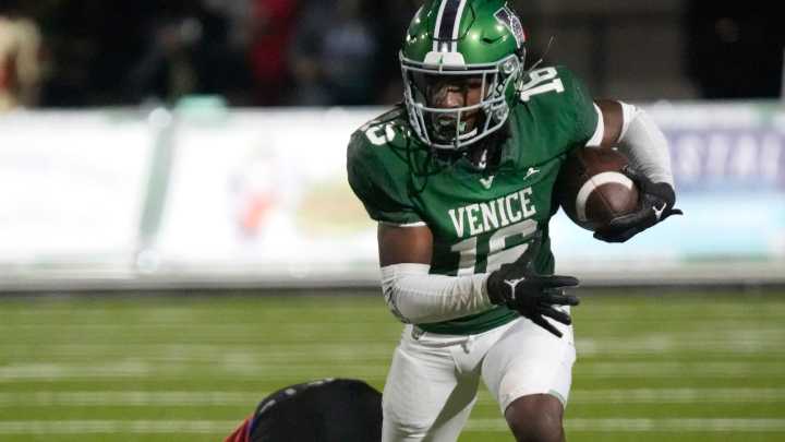 Sarasota, Manatee Football Teams Eye Final Four