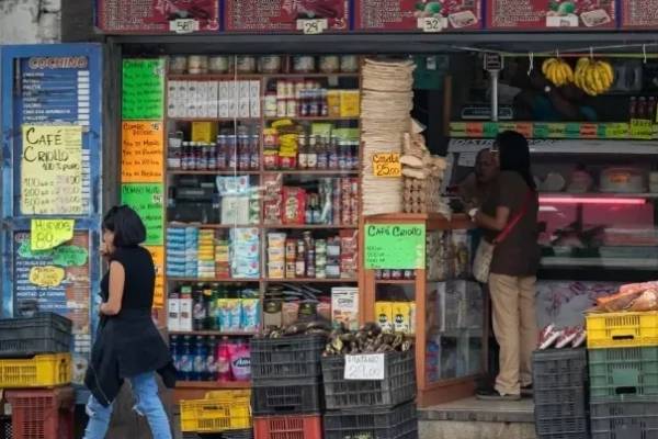 Cámara de Comercio de Caracas pide la utilización exclusiva de mecanismos oficiales para la venta de productos