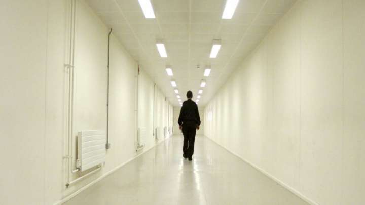 UK announces drastic reduction in protection for asylum seekers, refugees under new plan