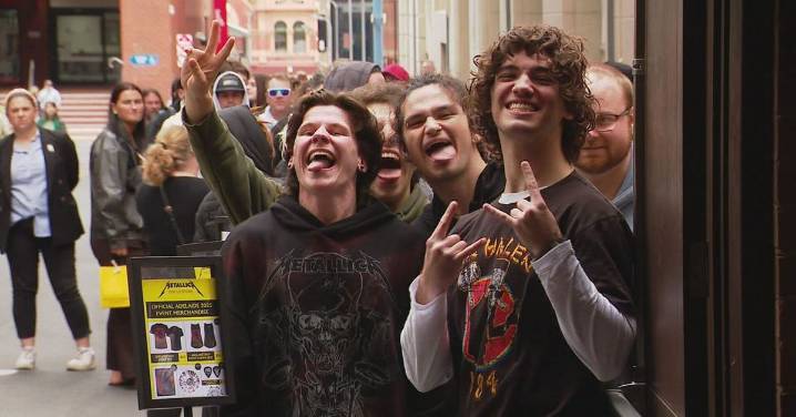 Aussie metalheads queue for hours to snap up limited