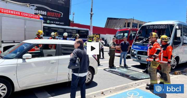 Pasajero sale eyectado de micro tras colisión en Concepción: parabrisas se salió por completo
