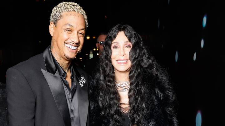 Cher says 40-year age gap with boyfriend is a non-issue – NBC10 Philadelphia