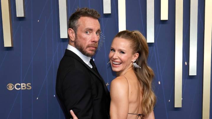 Dax Shepard Jokes Kristen Bell 'Made Too Much' for Him to Put Lights Up