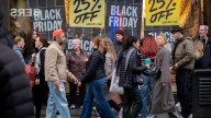 El Black Friday aviva el consumismo aun con compradores "agotados", menos dinero y mayor conciencia medioambiental