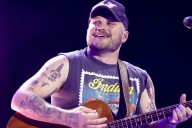 Zach Bryan to Return to Touring in 2026