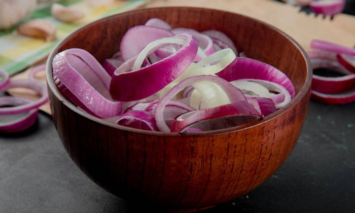 Cebolla para la tos: el remedio natural que alivia la garganta