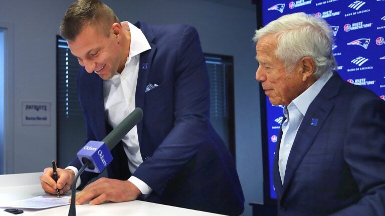 Rob Gronkowski fulfills late-friend's wish by retiring with Patriots