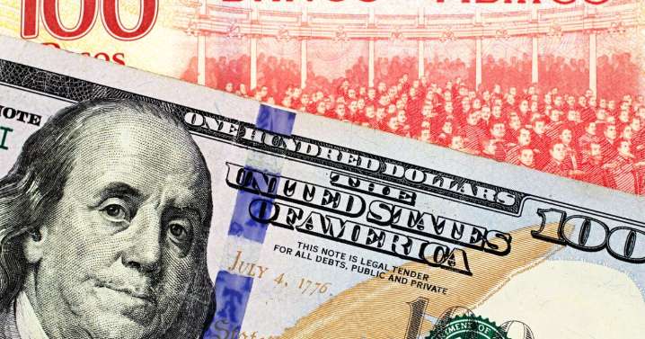 El peso cotiza estable este lunes y la BMV sube a la espera de recortes de la Fed