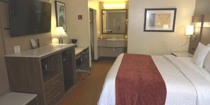 Human trafficking survivor talks impact of law requiring training for hospitality industry