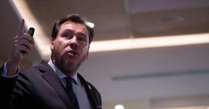 Óscar Puente se burla de Feijóo por un lapsus en el Congreso