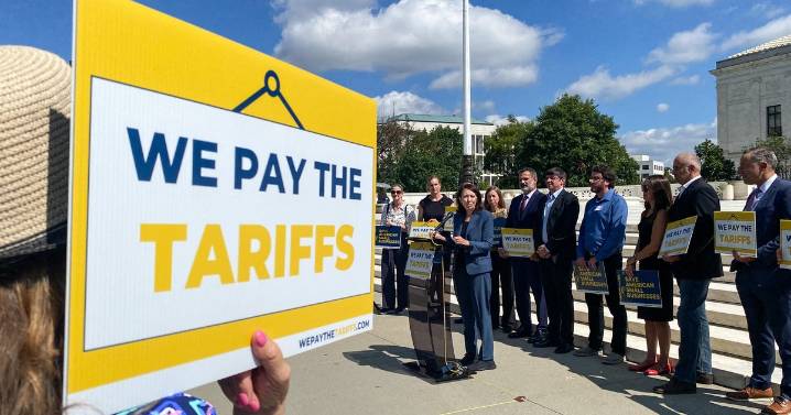 Supreme Court prepares to weigh tariffs fight in test of Trump's power