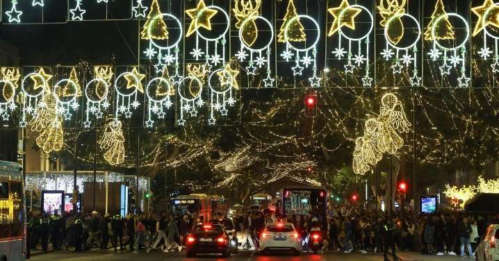 Cómo llegar al encendido de luces de Navidad de calle Larios de Málaga en transporte público: autobús, metro y cercanías