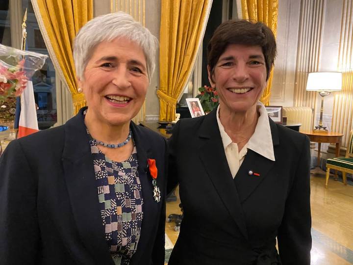 "Orden Nacional del Mérito". Francia condecoró a una argentina por su rol en la inclusión de las mujeres en la Iglesia