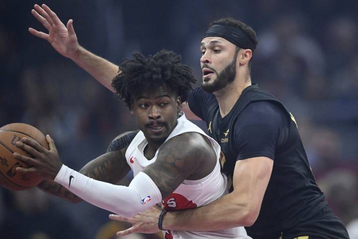 Deadspin | Balanced-scoring Raptors end skid with win over Cavaliers