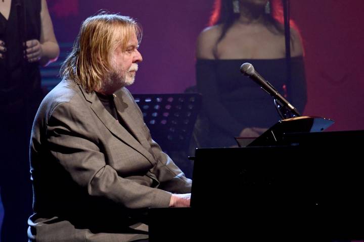 Rick Wakeman Undergoes Brain Surgery