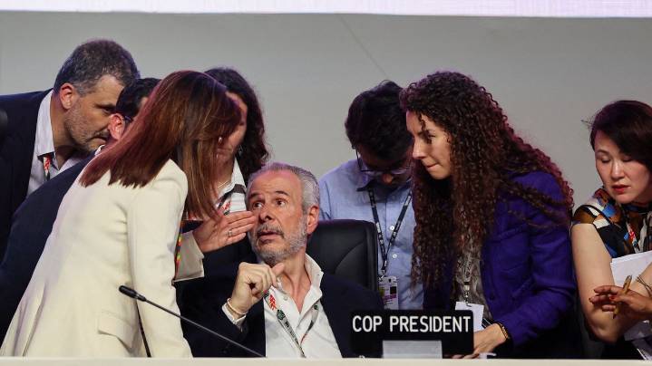 La COP30 aprueba un documento final, pero sin referencia al fin de los combustibles fósiles