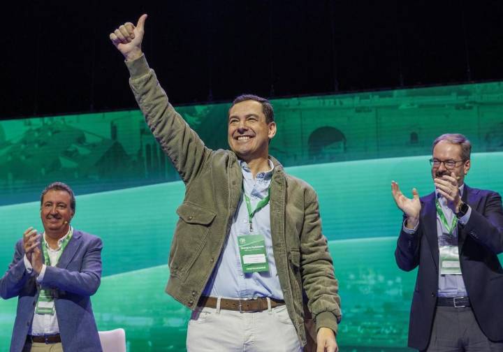 Juanma Moreno reta a Vox a «dejarse de politiqueo» y pactar el sucesor de Mazón