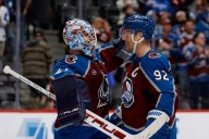 Deadspin | NHL roundup: Gabriel Landeskog, Avs end Ducks' win streak