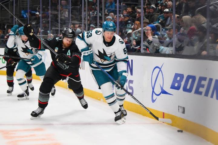 Deadspin | Kraken hope to avenge lone regulation home loss vs. Sharks