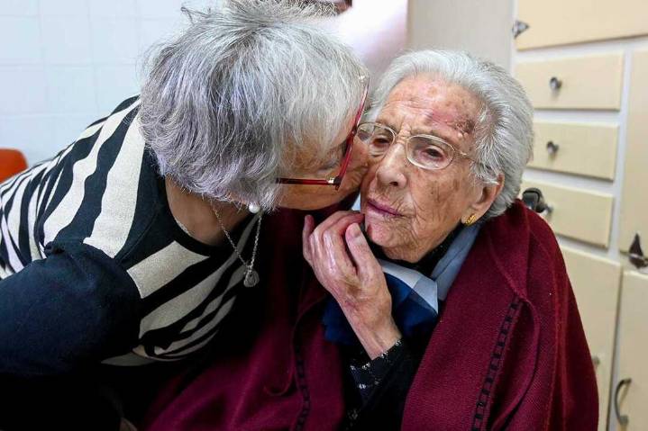 La leonesa que podría ser la mujer más longeva de España: "Mi madre nació en 1913"