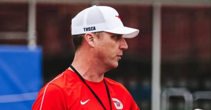 Rhett Lashlee Comes Clean on Last-Minute SMU Move After Rumors of Leaving for $5M SEC HC Job SMU Mustangs head coach Rhett Lashlee gets candid regarding his head coaching job, after $5 million HC job 