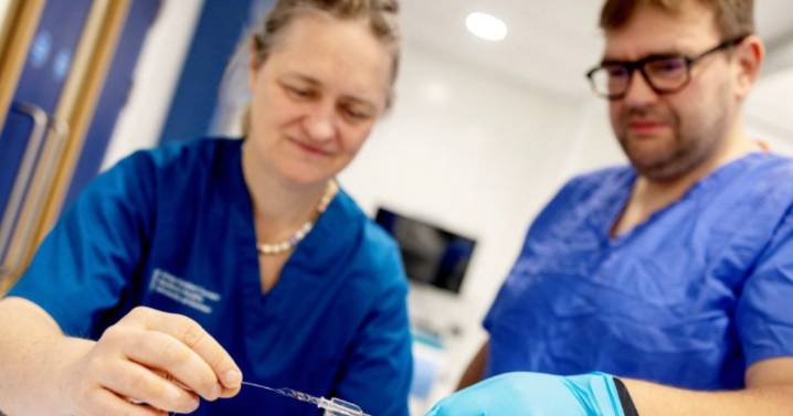 Scots surgeons carry out world-first robot surgery for stroke