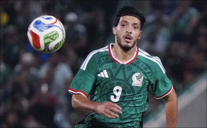 Selección Mexicana: Raúl Jiménez sale molesto y explota contra la afición en Torreón: Por eso nos llevan a Estados Unidos