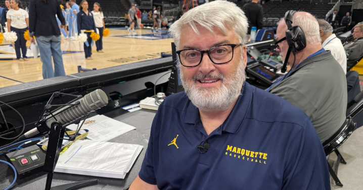 Marquette PA announcer Mike Jakubowski reaches 500-game milestone after 22 years