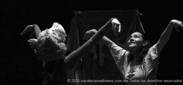 TRAJERON  AL ESCENARIO UNA POÉTICA QUE COMBINÓ DANZA, TEATRO Y SÍMBOLO