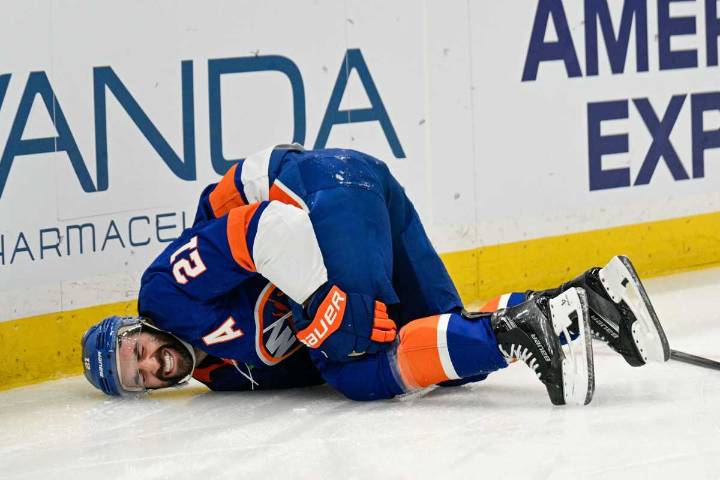 Kyle Palmieri’s torn ACL the latest brutal Islanders injury: ‘I don’t think you could replace them’