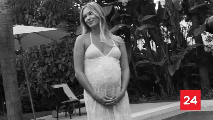 "Me volví a ilusionar": la reacción de los hinchas por embarazo de Alexandra Litvinova, pareja de Alexis Sánchez