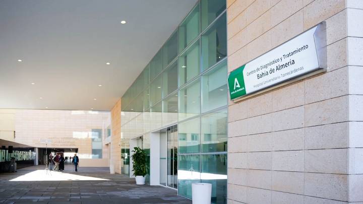 El Hospital Torrecárdenas ya tiene nuevas consultas externas tras una inversión de 34,8 millones