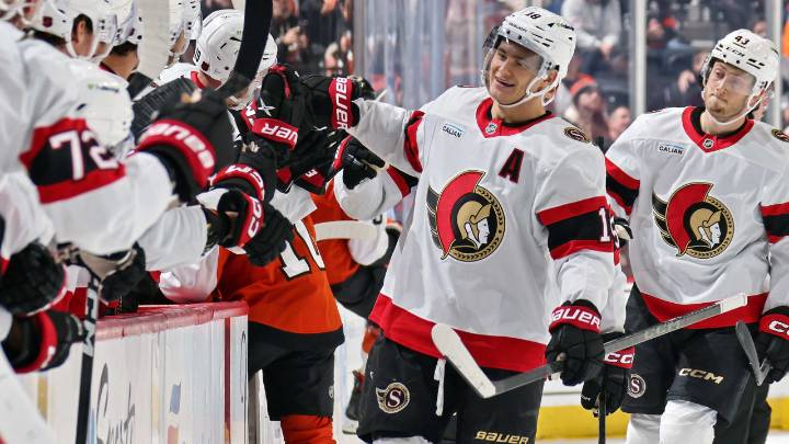 Stutzle scores twice, Senators defeat Flyers in OT