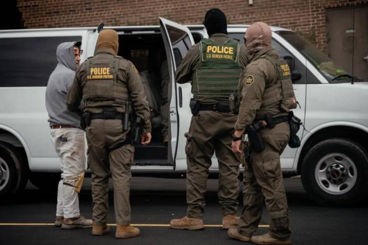 Exclusive | GOP senators push to deport illegal immigrant welfare 'fraudsters'