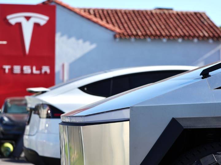 Tesla Cybertruck, Model Y leaders depart in growing exodus
