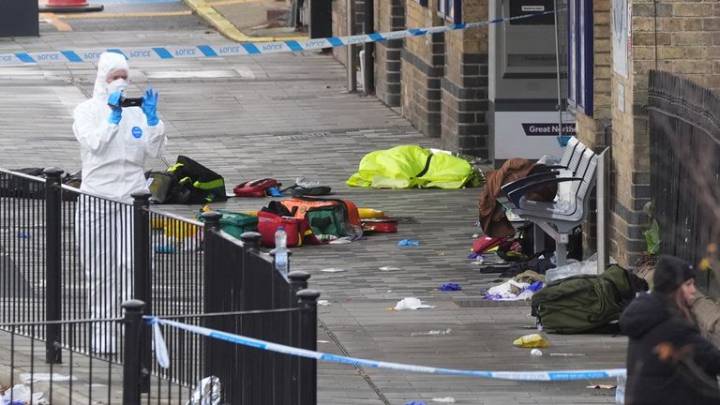 'Heroic' rail worker who tried to stop train knife attacker still in life