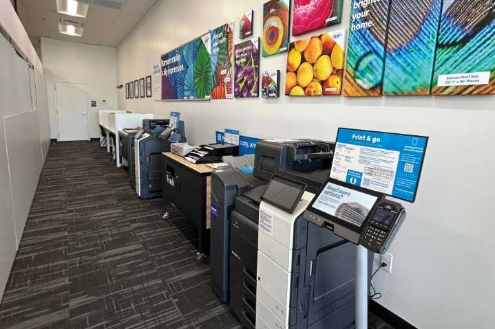 FedEx Office offers printing, signs at new ...