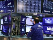 Bitcoin cae 33 % desde octubre por temores de mercado e IA