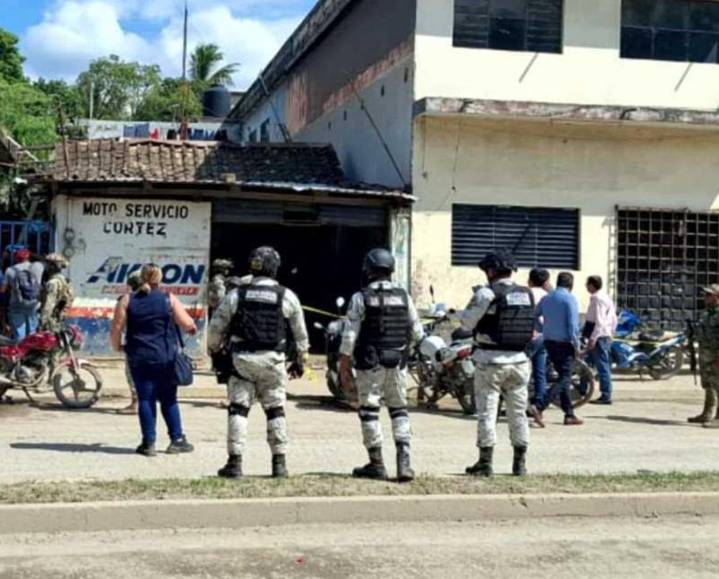 Balean taller de motos, matan a padre y su hijo resulta herido