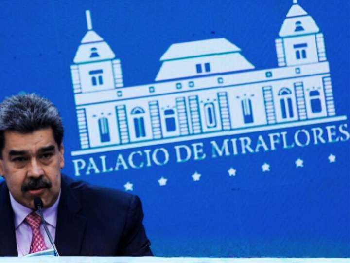 Gobierno de Maduro rechaza “amenazas” de Trump al espacio aéreo venezolano