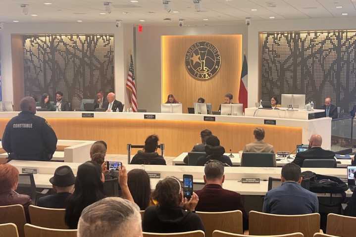Harris County commissioners choose not to restrict ...