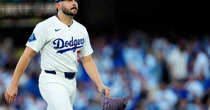 Dodgers pitcher Alex Vesia announces baby daughter's death