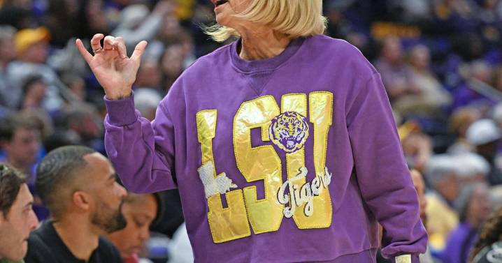 Coach Kim Mulkey reacts to LSU naming Ausberry new athletic director