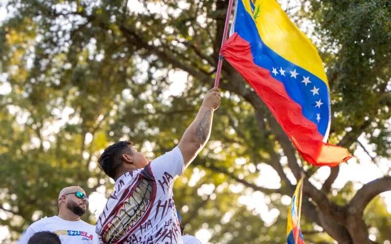 Unos 250.000 venezolanos en EEUU enfrentan la clandestinidad tras el fin del TPS