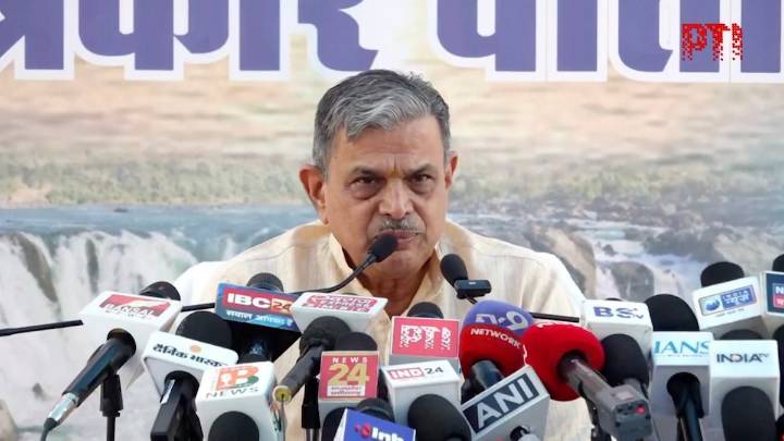RSS can't be banned at someone's whim: Dattatreya Hosabale on Kharge