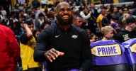 LeBron James expected to practice with Lakers on Monday