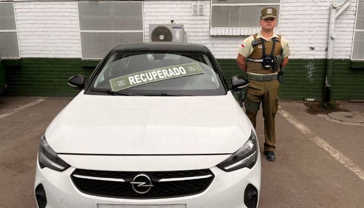 Detienen en San Bernardo a dos delincuentes por robo de un vehículo: uno tiene 15 años y cuenta con seis aprehensiones anteriores